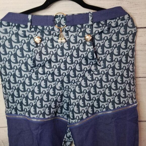 Women's Zip Off High Waist Pants Medium - Picture 2 of 6